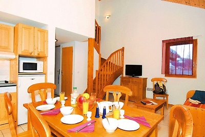 Wooden apartment in family friendly and sunny...