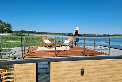 Hausboot in Łazy am Jamno-See und Meer