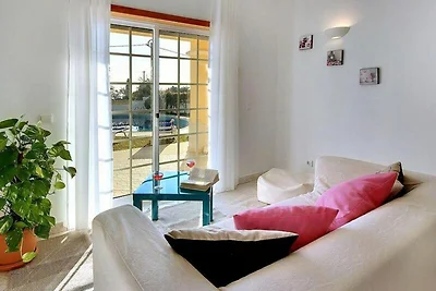 Villa in Guia mit Pool und Meerblick