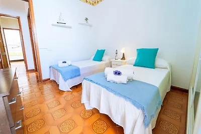 Attraente casa vacanze con piscina all'aperto