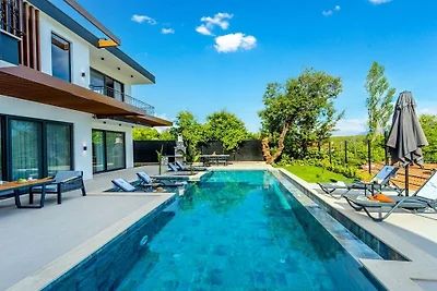 Villa in Kas mit Schwimmbecken