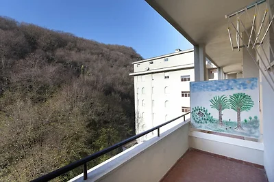 Angenehme Wohnung in Valbrona mit Balkon