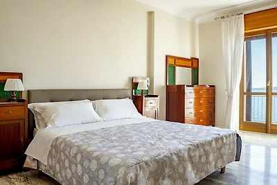 Ortigia seafront apartment