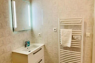 Le Grand Cloutiers, Stadscentrum, LR135