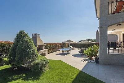 Villa in Poreč mit Schwimmbecken