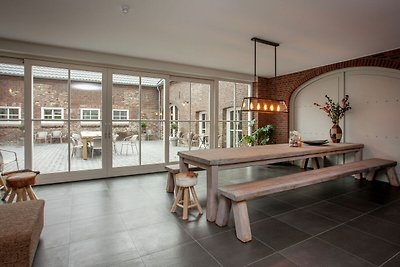 Modern luxe landhuis in hotelsfeer met