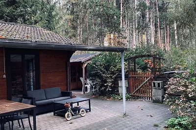 Chalet in ruhiger Lage in der Nähe von Nijlen