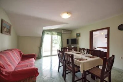 Apartment Stefani - two bedroom apartment wit...