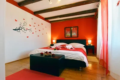 Three Bedroom Holiday Home with Private Pool