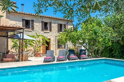 Traditioneller Charme mit privatem Pool