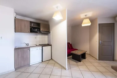 Villa in Rousset mit Pool und Grünanlage