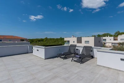 Villa in Novigrad met zwembad