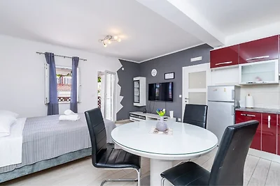 Studio Apartment Feather - Studio Apartment w...