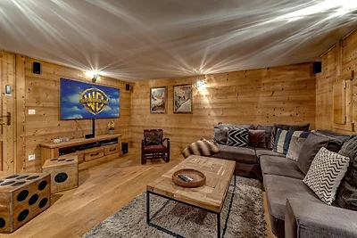 Chalet with Hot Tub & Sauna near Chamonix...