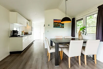 Comfortabel chalet in Noordwijkse zee op 2,5...