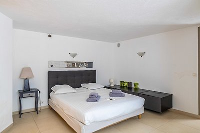 Luxuriöser Rückzugsort in privater Mougins-Re...