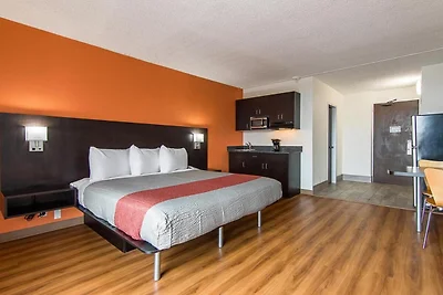 1 Kingsize-Bett, barrierefreie Badewanne,...