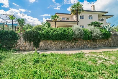 Studio in Villa Arta