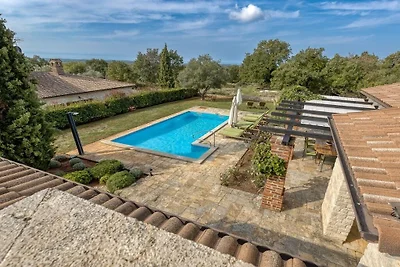 Villa in Sveti Lovrec mit Schwimmbecken