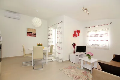 Moderne Ferienwohnung in Meeresnähe in Kaštel...