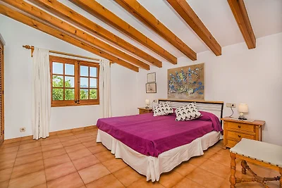 Abgelegene Landvilla mit Pool
