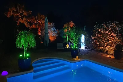 Ruhig gelegene Villa mit privatem Pool in...