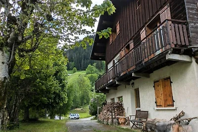 Chalet in Coutalon mit gemütlicher Terrasse