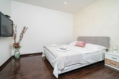 Apartments Dub - One-Bedroom Apartment (no.3)
