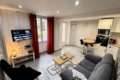 Ferienwohnung in Mont-Dore mit Bergblick