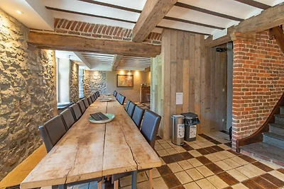 Piacevole casa vacanze con barbeque a Hotton