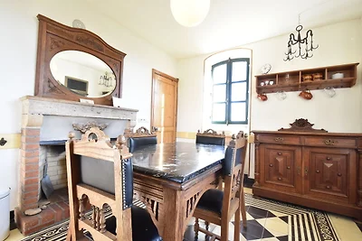 Gemütliches Ferienhaus in Montaron mit Garten