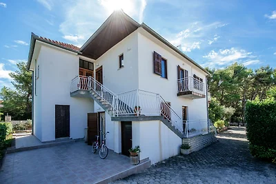Wohnung in Dalmatien mit Terrasse
