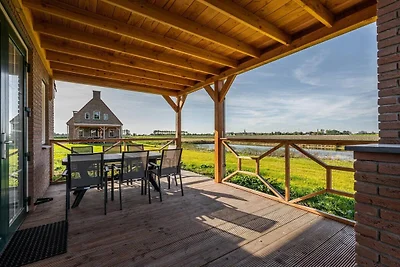 Villa mit Whirlpool und Sauna in einem...