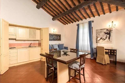 Elegante appartamento in villa d'epoca con...