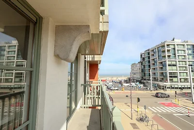 Appartement met 2 kamers en balkon