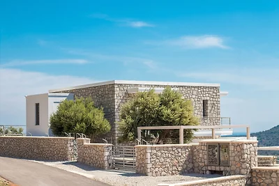 Villa in Kalythies mit Meeresstrand