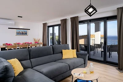 Sunlit Shores Beach Villa with Pool, Gym and ...