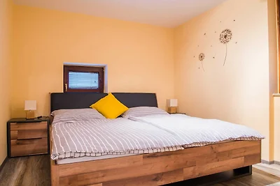 Luce Hilltop Cozy Apartment - Two Bedroom...