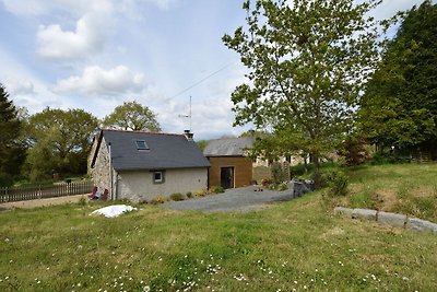 Bretons stenen huis in Saint-Gilles-les-Bois