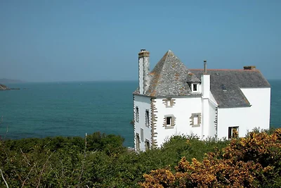 Luxe villa in Locquirec met zeezicht