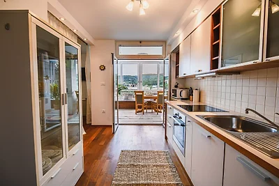 Elegant and Scenic Peaceful Apartments Portor...