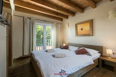 Villa in Premantura mit Schwimmbecken