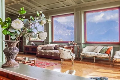Villa in Civenna mit Balkon und Barbecue