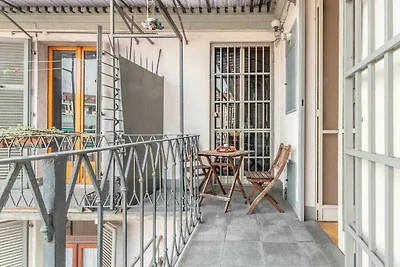 Wohnung in Torino mit Balkon und Parken