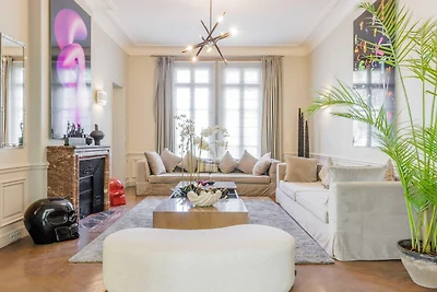 Luxe herenhuis met tuin in het hart van...