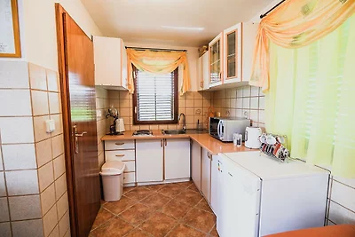 Harvest Horizon Holiday Home with Sauna - One...