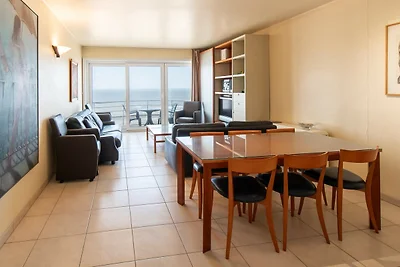 Wohnung mit Terrasse und Meerblick in...