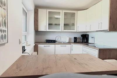 Grote, comfortabele villa met een eigen tuin.