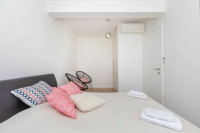 Apartment Life Plus-Two Bedroom Apartment wit...