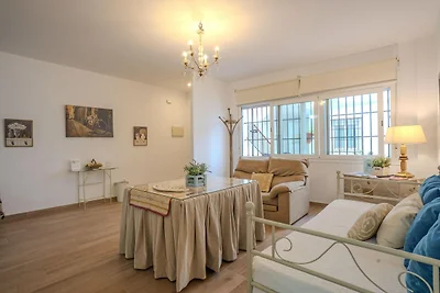 Wohnung in Peñaflor mit charmantem Patio